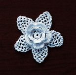 Zawieszka ozdoba szydełkowa na choinkę kwiatek 8cm (Z136)
