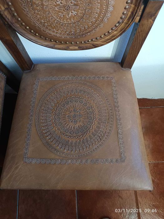 Cadeiras estilo antigo madeira maciça