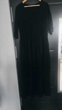 Długa czarna sukienka