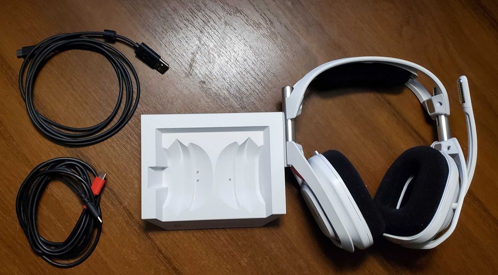 Флагманські ігрові навушники Logitech Astro A50 Gen 5 Lightspeed