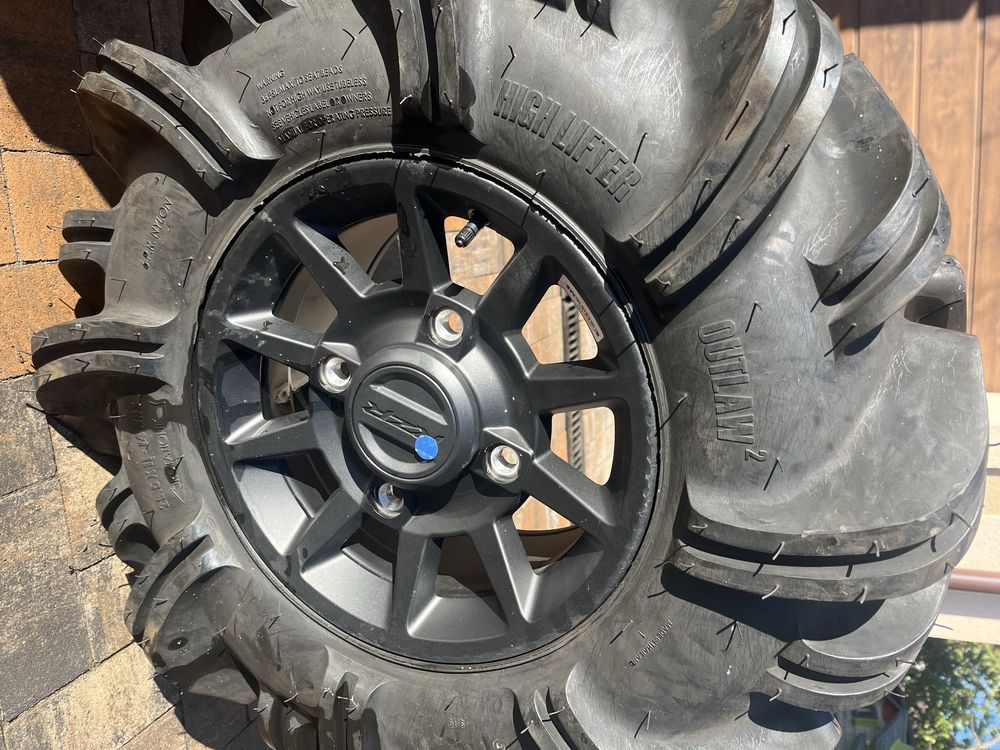Комплект high lifter outlaw( шины+диски)