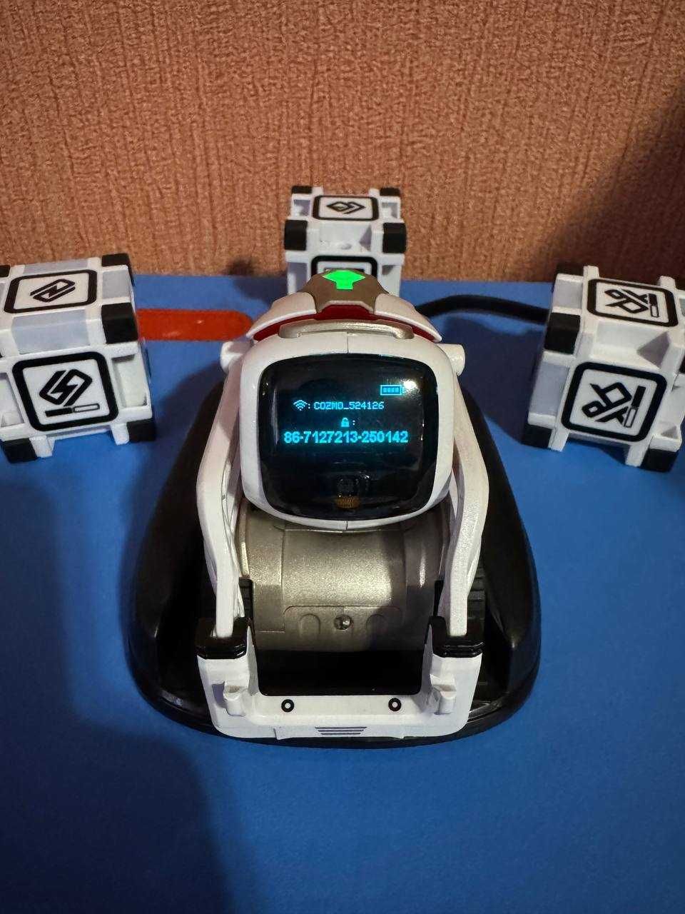 Інтерактивний робот Anki Cozmo