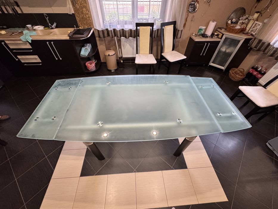 Розкладний стіл