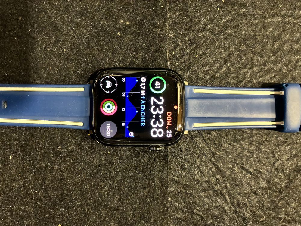Apple Watch Series 8 / Com Garantia / 45mm - Midnight