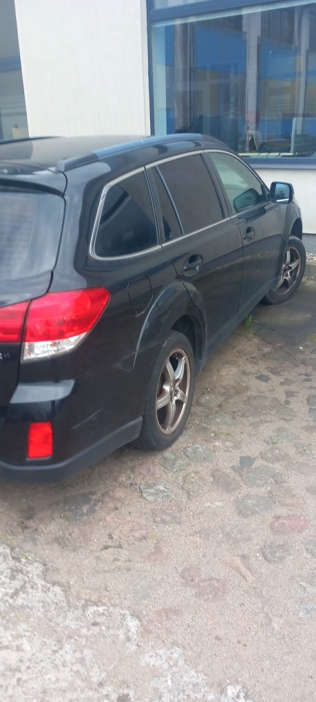 Subaru w całości na czesci
