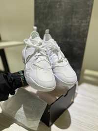 Кросівки Nike air Jordan Stay Loyal 2 White