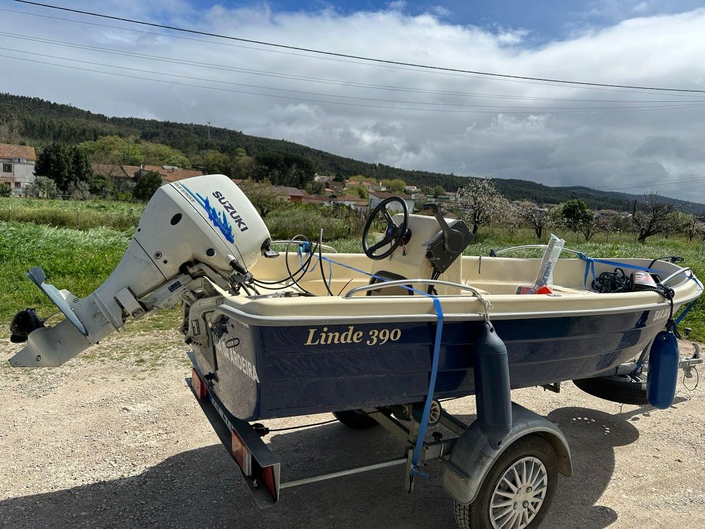 Barco de recreio Linder 390