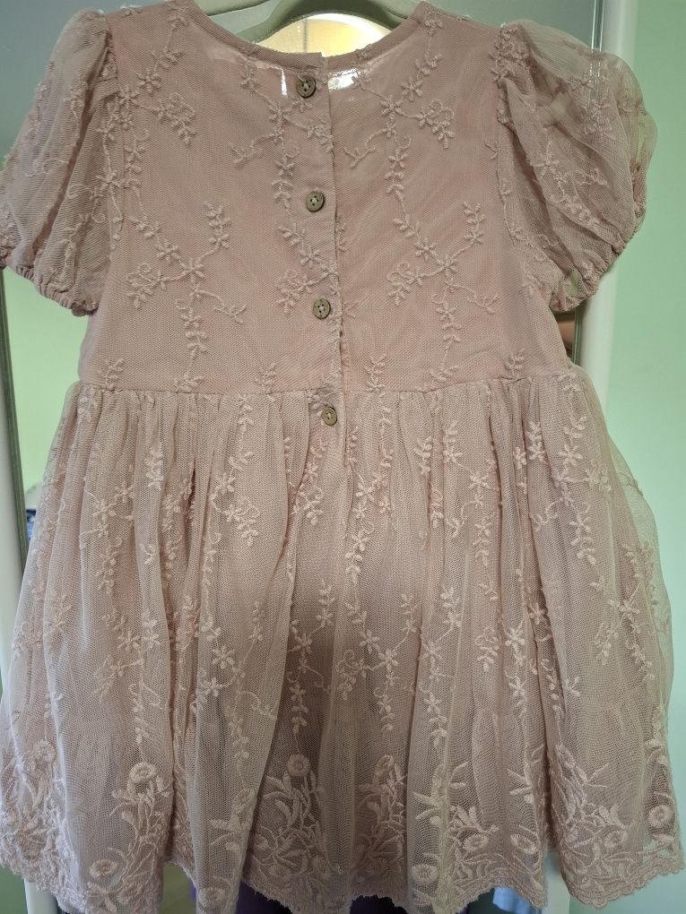 Elegancka sukienka od Newbie 92