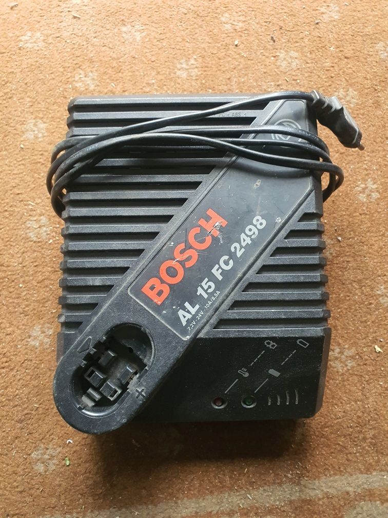 Ładowarka Bosch AL 15 FC 2498