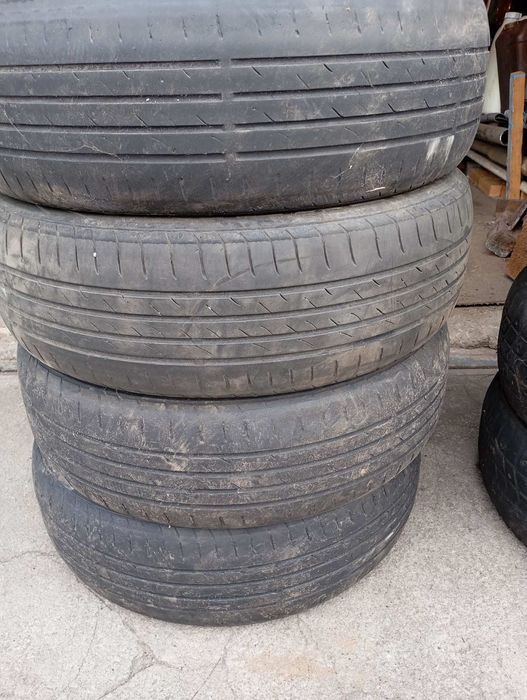 Продам резину на авто б/у