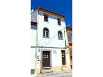 Moradia T4 com excelente potencial habitacional ou turístico em Ass...