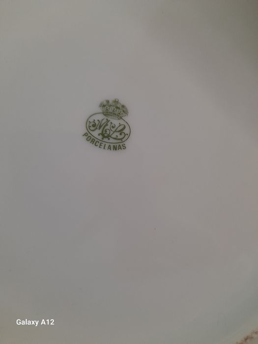 Vendo peça decoração em otimo estado o seu dourado impecável