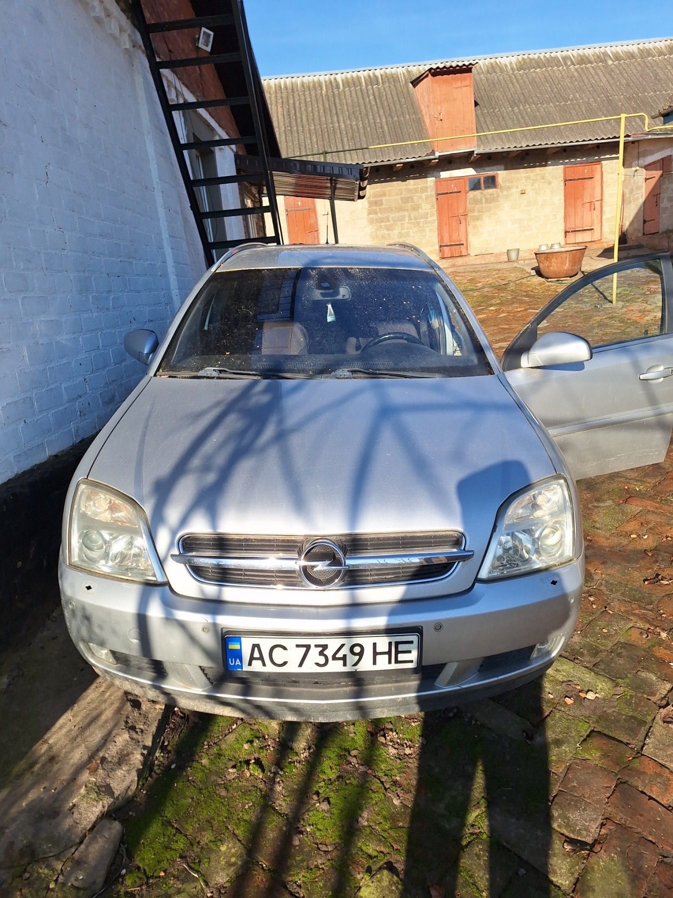 Продається автомобіль Opel Vectra 2004 року