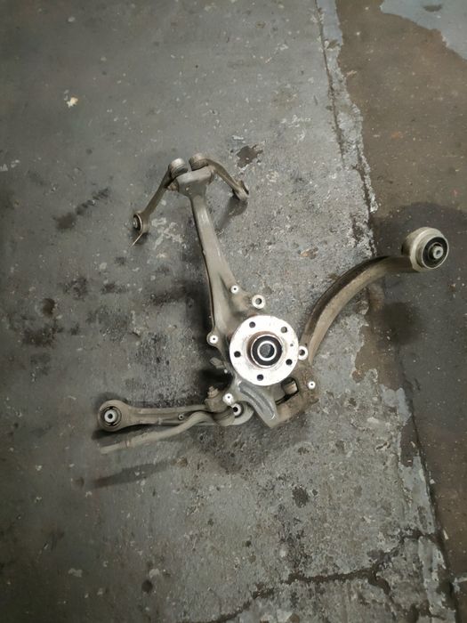 Zwrotnica zawieszenie kopyto A6 C7 A4 B8 A5 A7 Q5 8K0.407.257G lewa