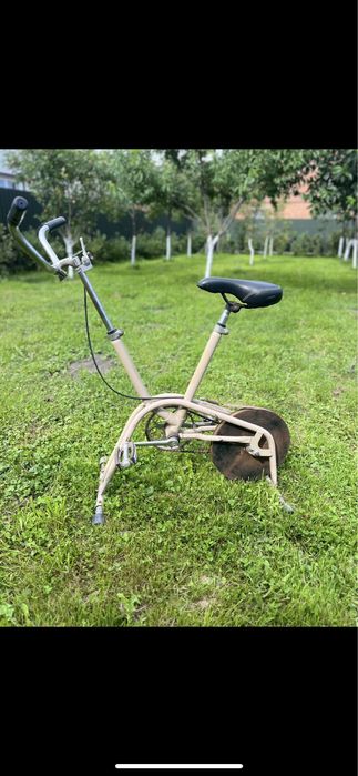 Велотренажер (орбітрек)