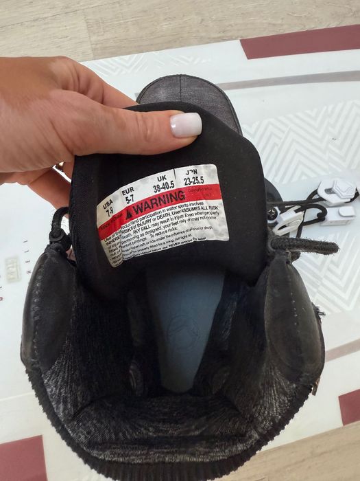 Вейкборд дошка та кріплення