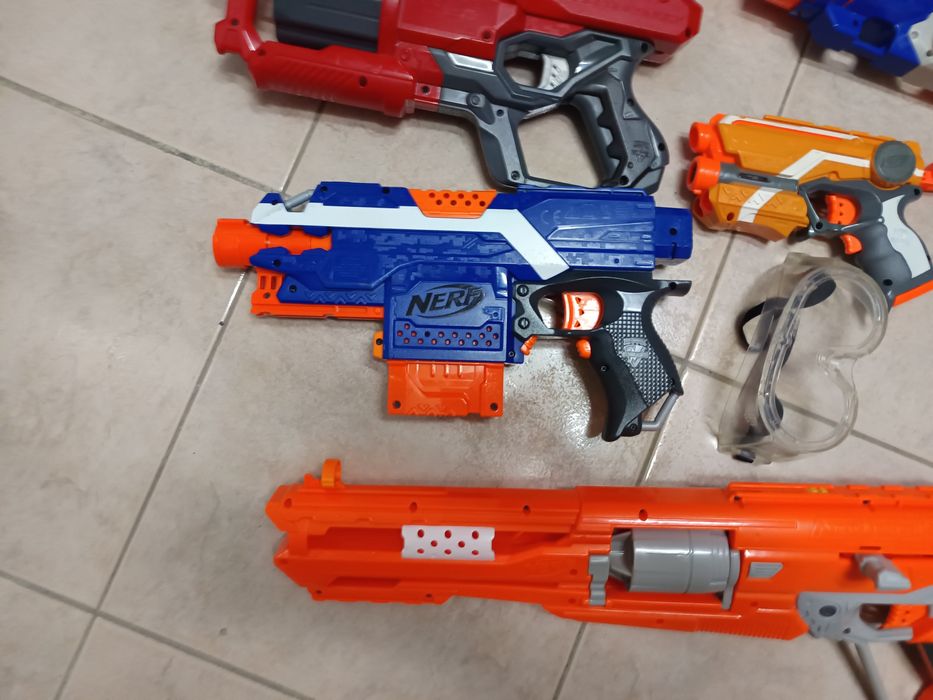 Vendo conjunto de Nerf