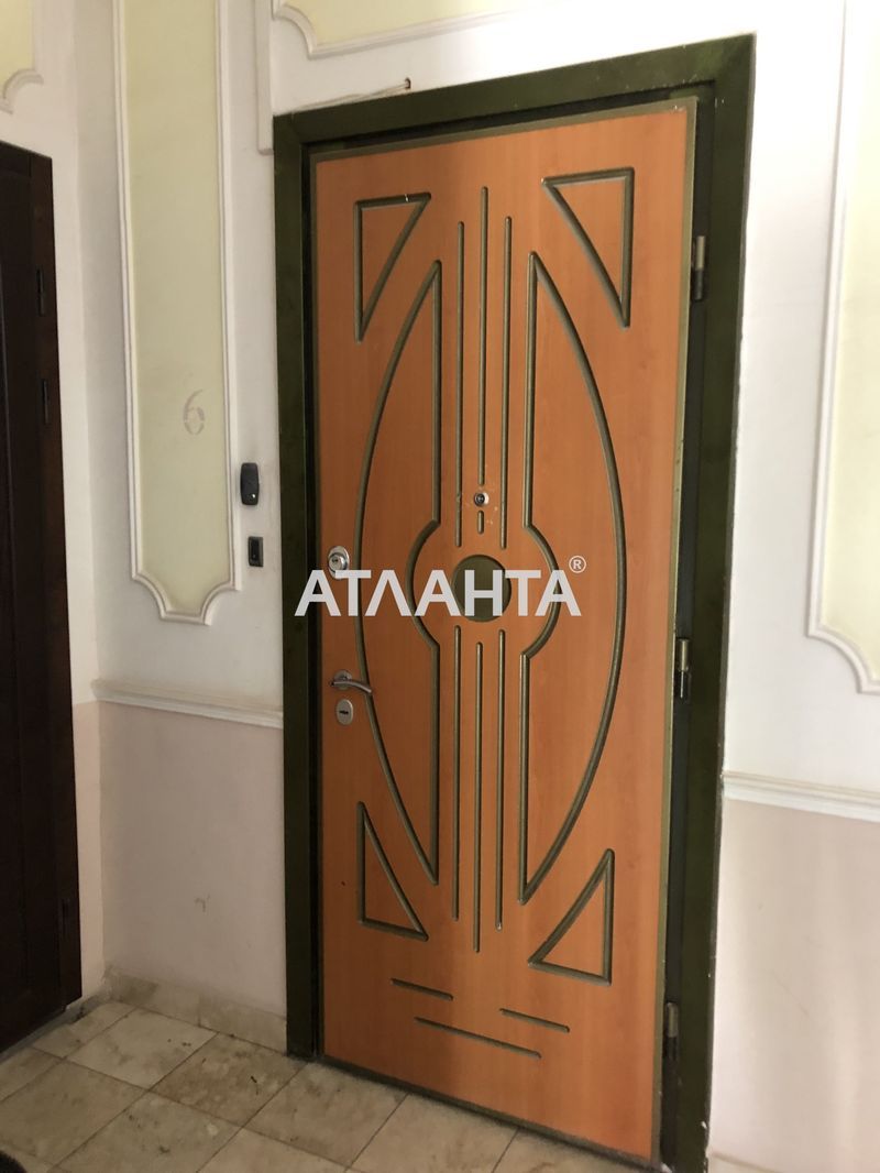 Квартира с ремонтом и мебелью в Доме Каркашадзе