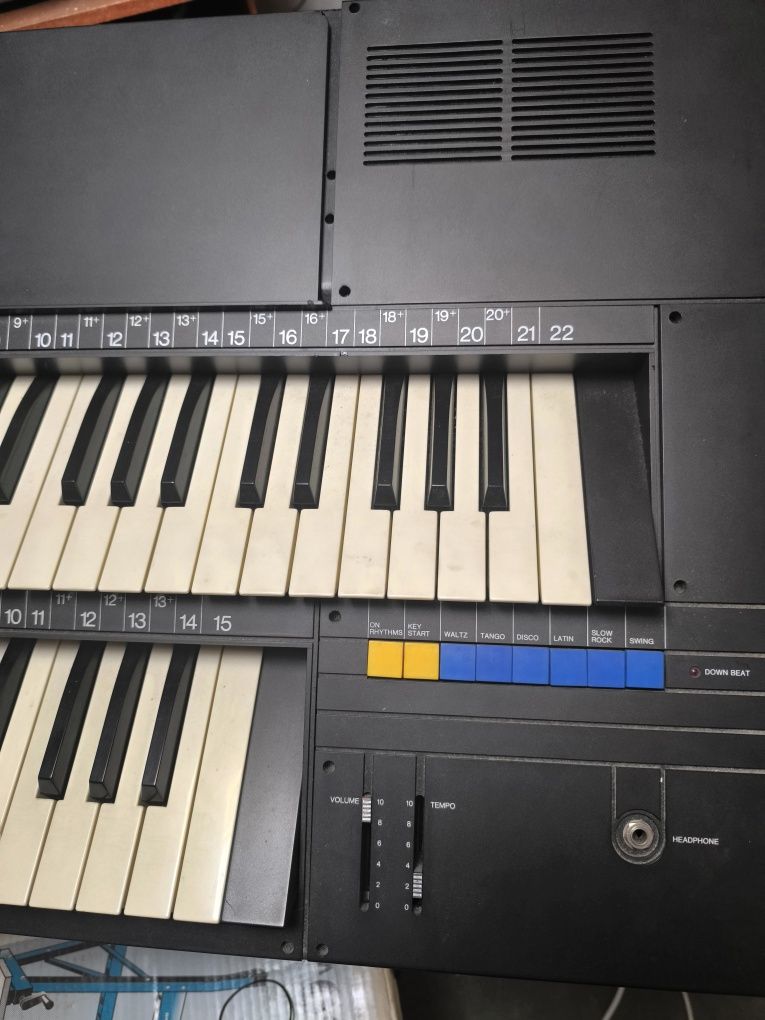 Piano marca Antonelli Profissional 2740