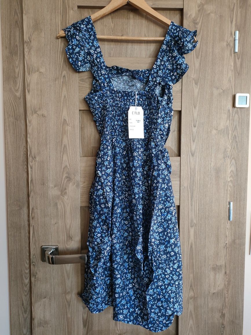 Nowa sukienka w kwiaty, Rozmiar L/XL