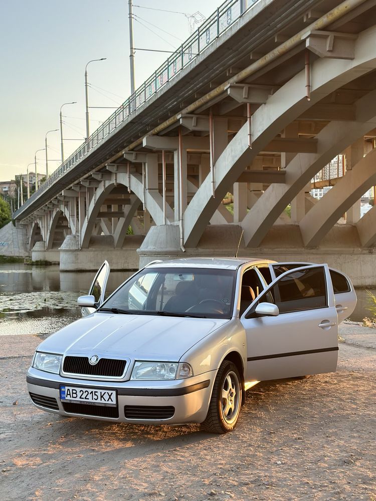 Skoda octavia tour 1.6 mpi