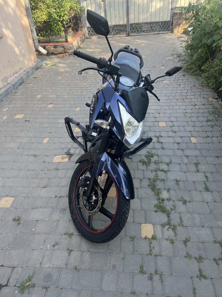 Продам мотоцикл lifan 150 2e