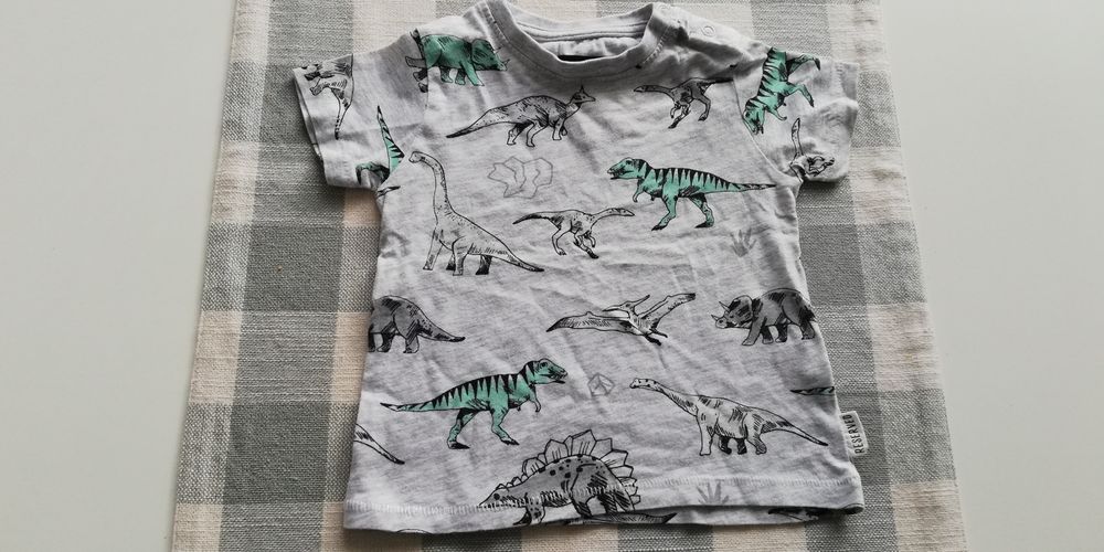 Bluzka chłopięca krótki rękaw 68 Reserved dinozaury
