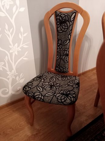 Krzesło, (max4 krzesła)