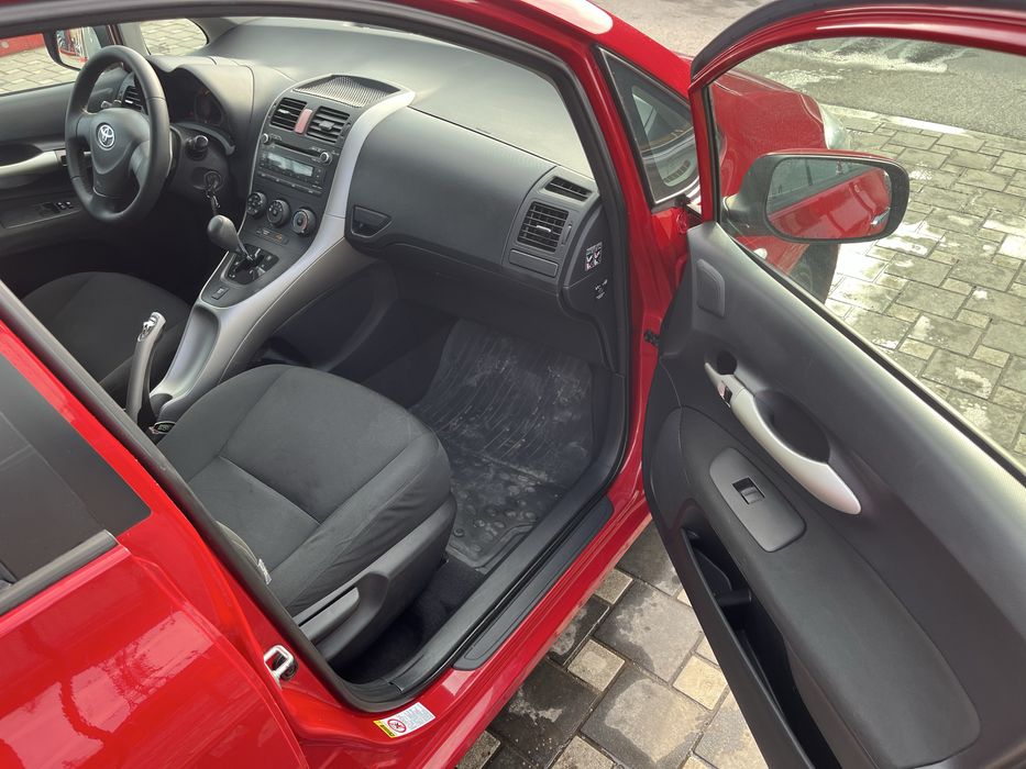 Toyota auris 1.6 2007 тойота ауріс автомат