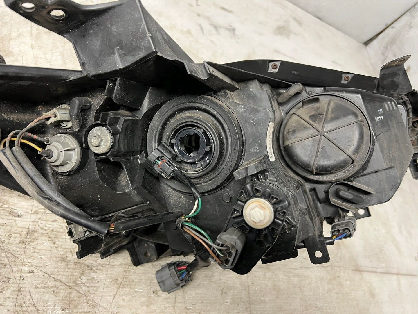 MAZDA CX-5 1 I PRZED LIFT 12-14 KD7751040D LAMPA LEWA PRZEDNIA H11 RHD UK