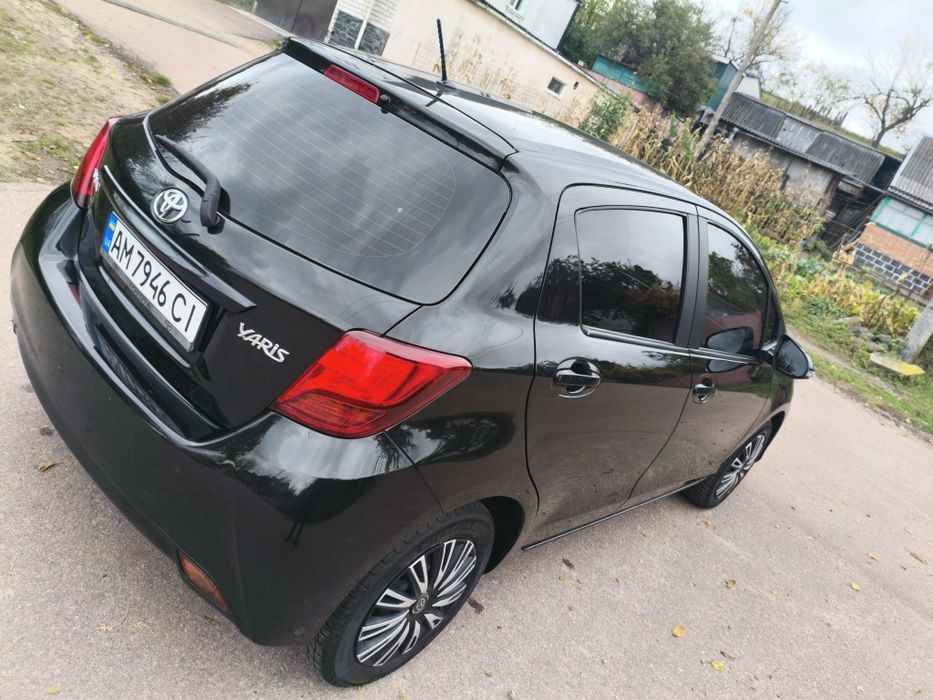 Продам TOYOTA YARIS 14р.в