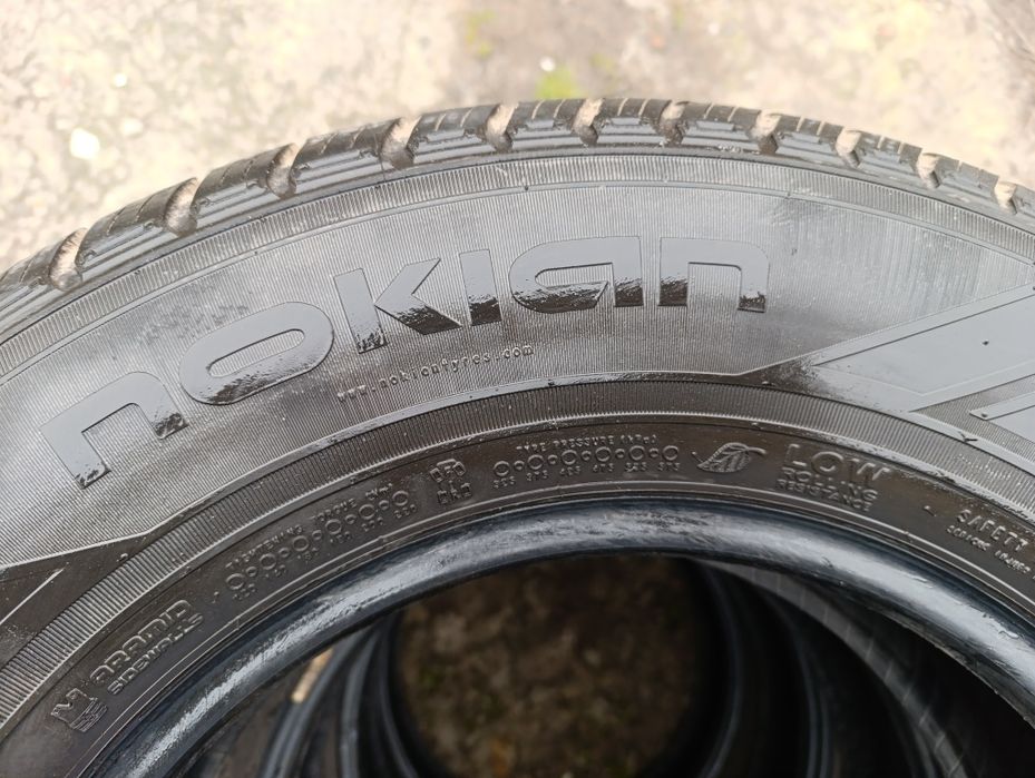 225/75/16с Нокіан