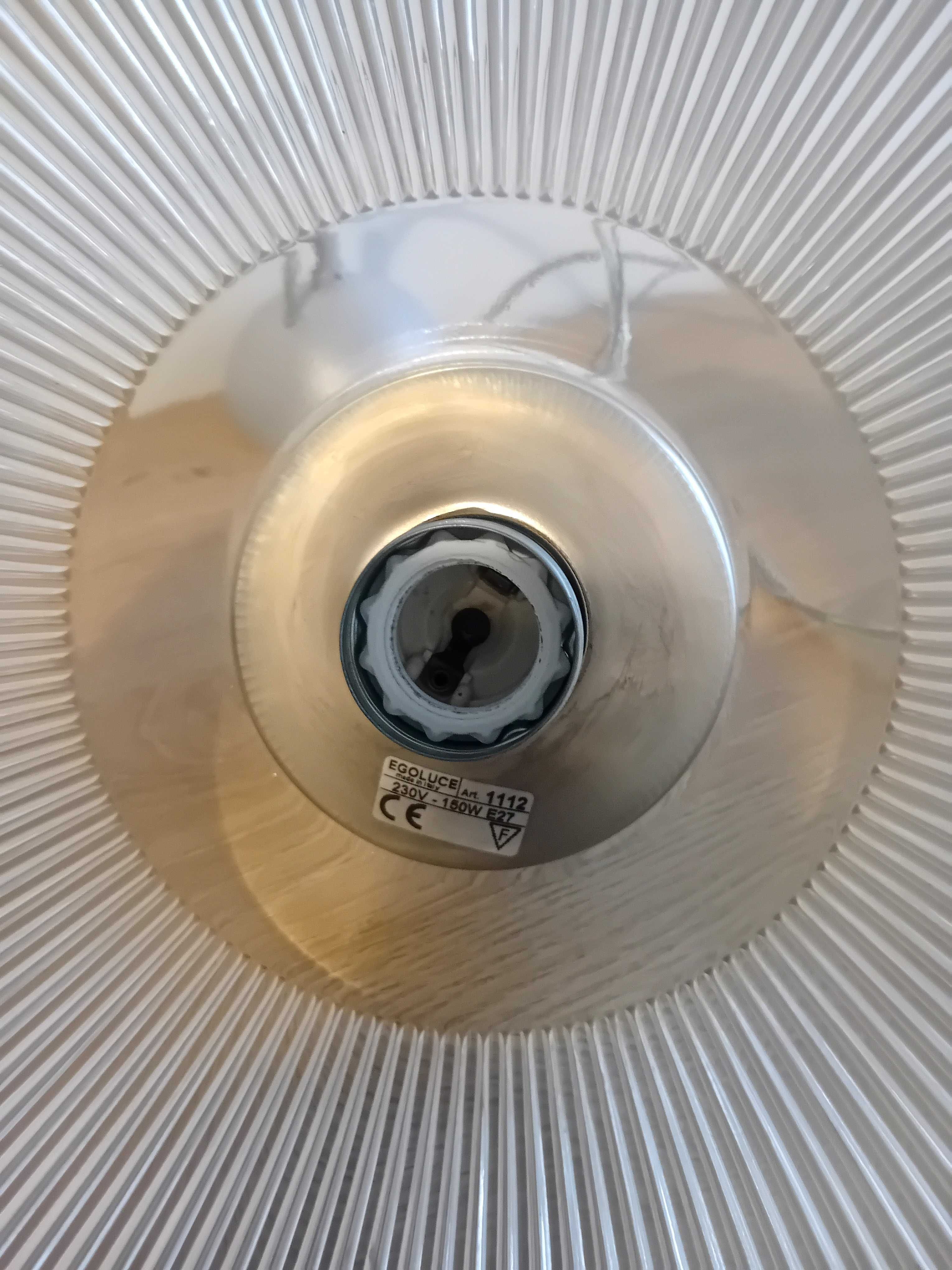 Candeeiro de tecto em vidro grosso, rigorosamente impecável