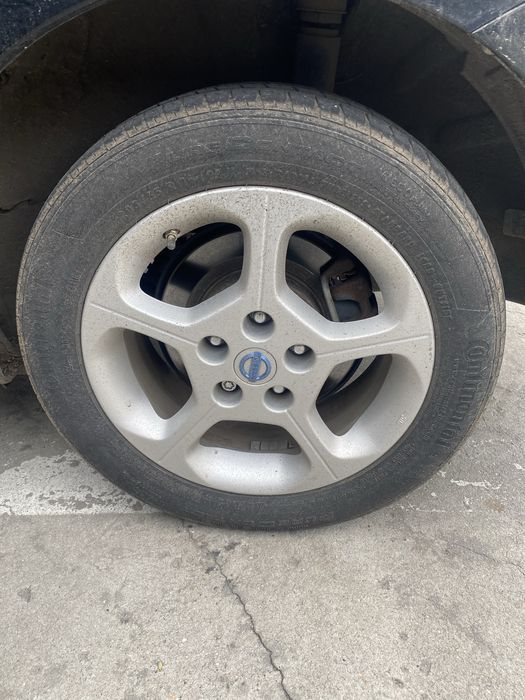 Продам комплект колес R16