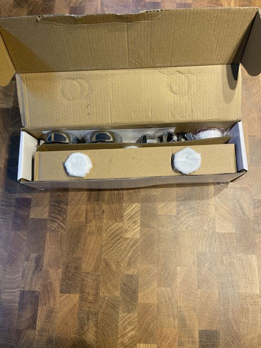 Torneira wc  duche, classica, nucleo de valvula prateada