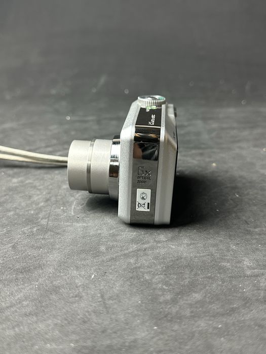 Цифровий фотоапарат Sony. В робочому стані.