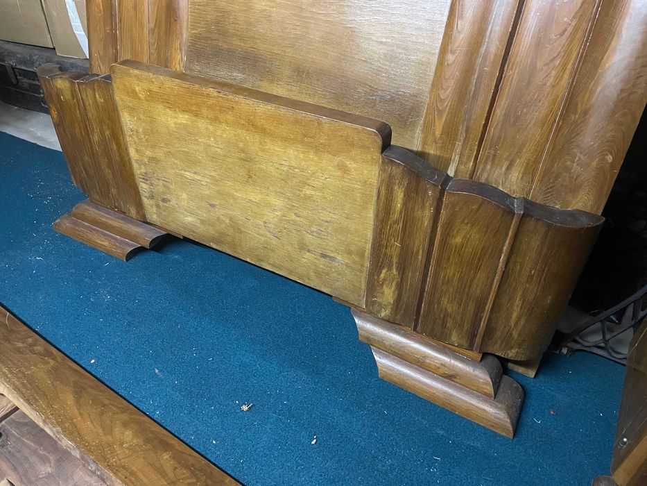 Cama de casal (180x140) em madeira