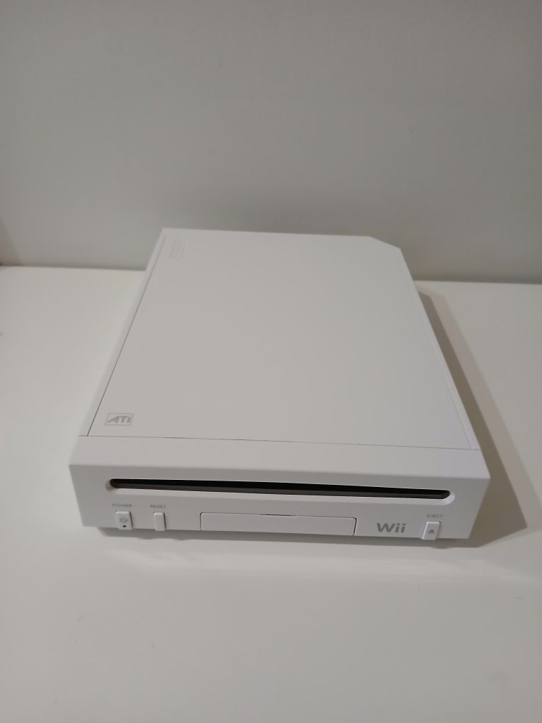 Consola Nintendo Wii branca com acessórios e jogos