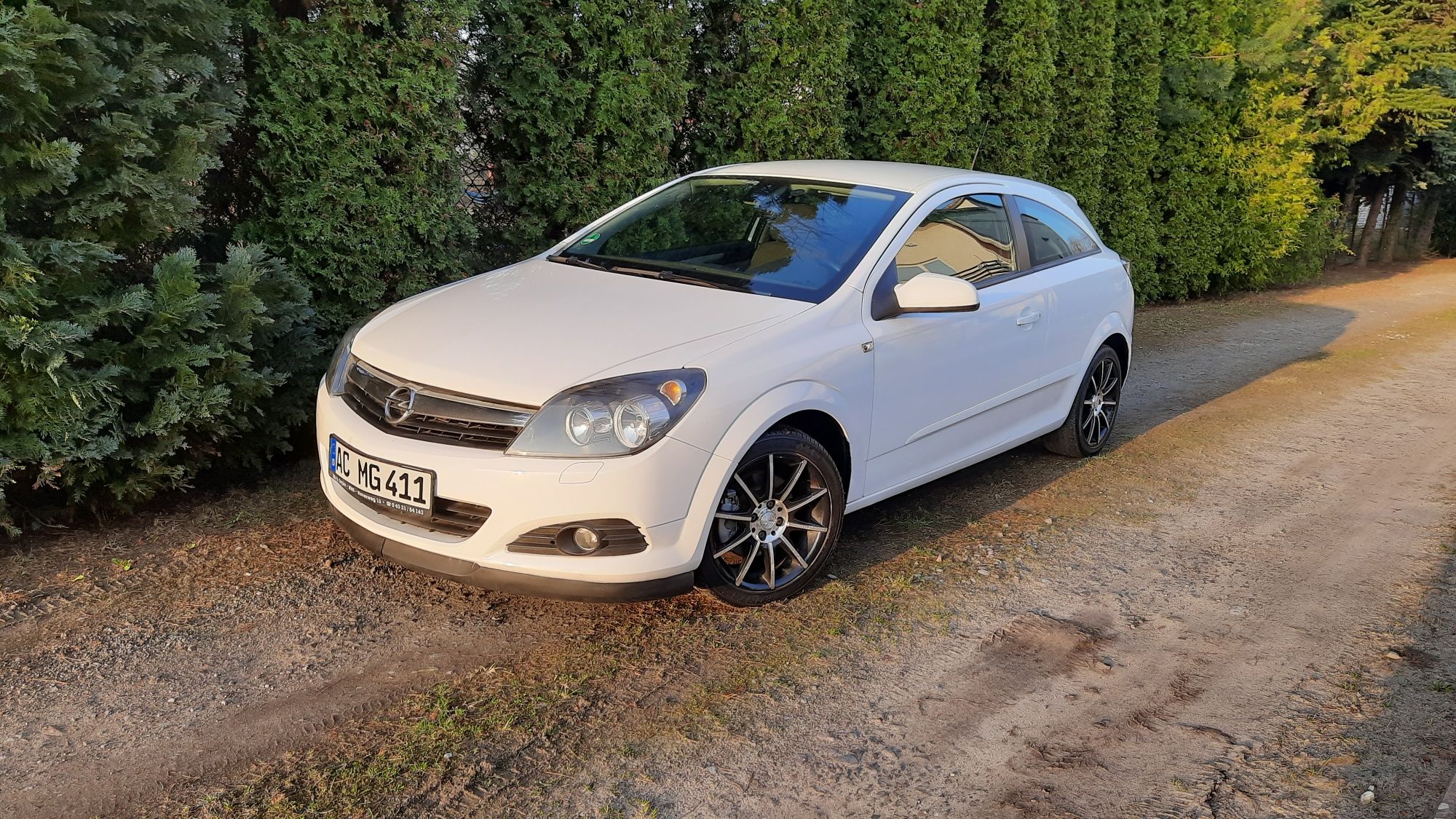 Opel Astra GTC 1.4 B świeżo z Niemiec