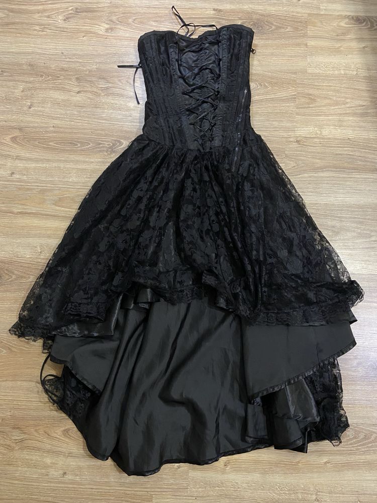 Довга готична корсетна сукня з мереживом Burleska
