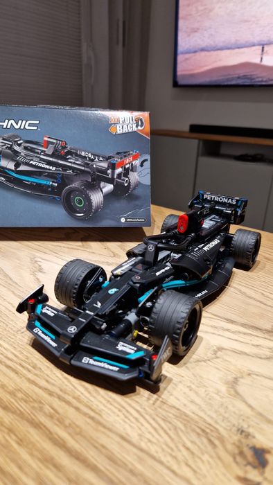 Lego TECHNIC model 42165