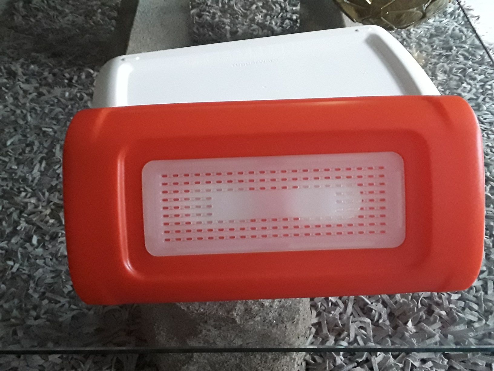 Caixa Tupperware para pão forma, nova