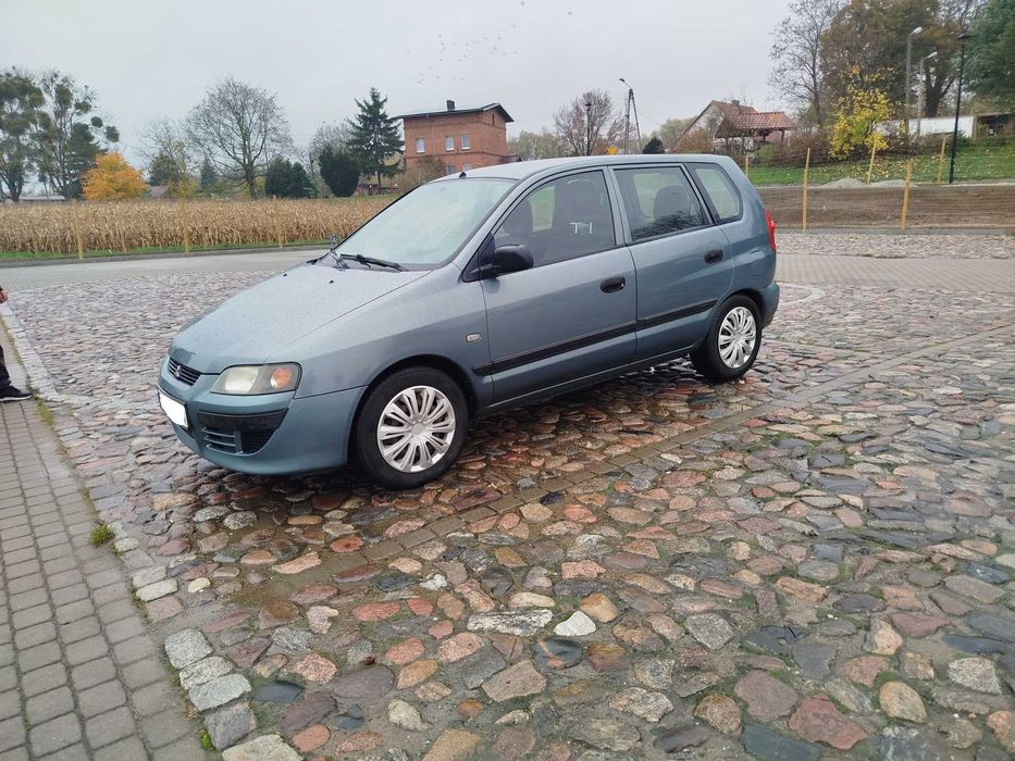 Mitshubishi Space Star 2004r.