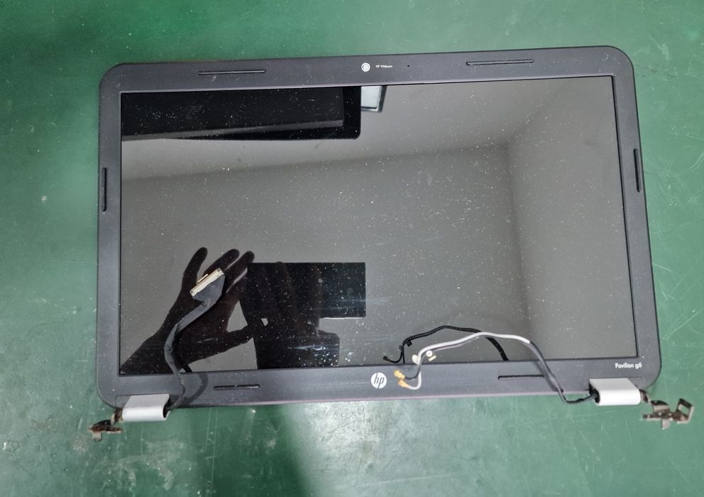 Ecra com moldura HP Pavilion g6