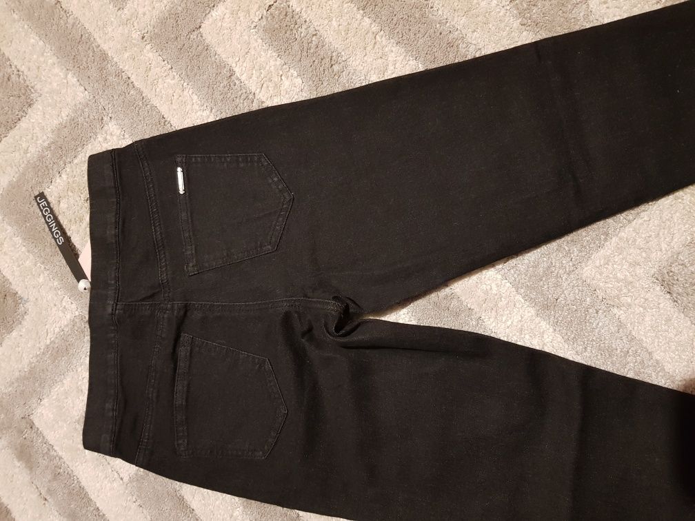 Нові джинси Zarina сині чёрные джеггинсы. Размер S (26/27), 42 размер.
