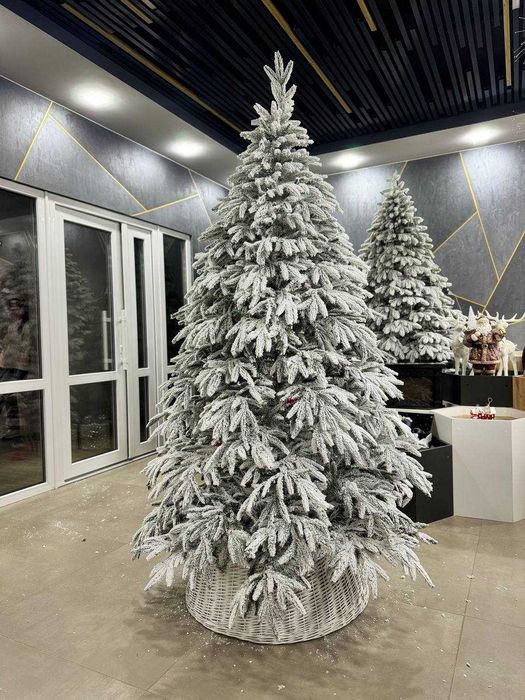 Штучні ялинки від виробника засніжена ( елка , ялинка )