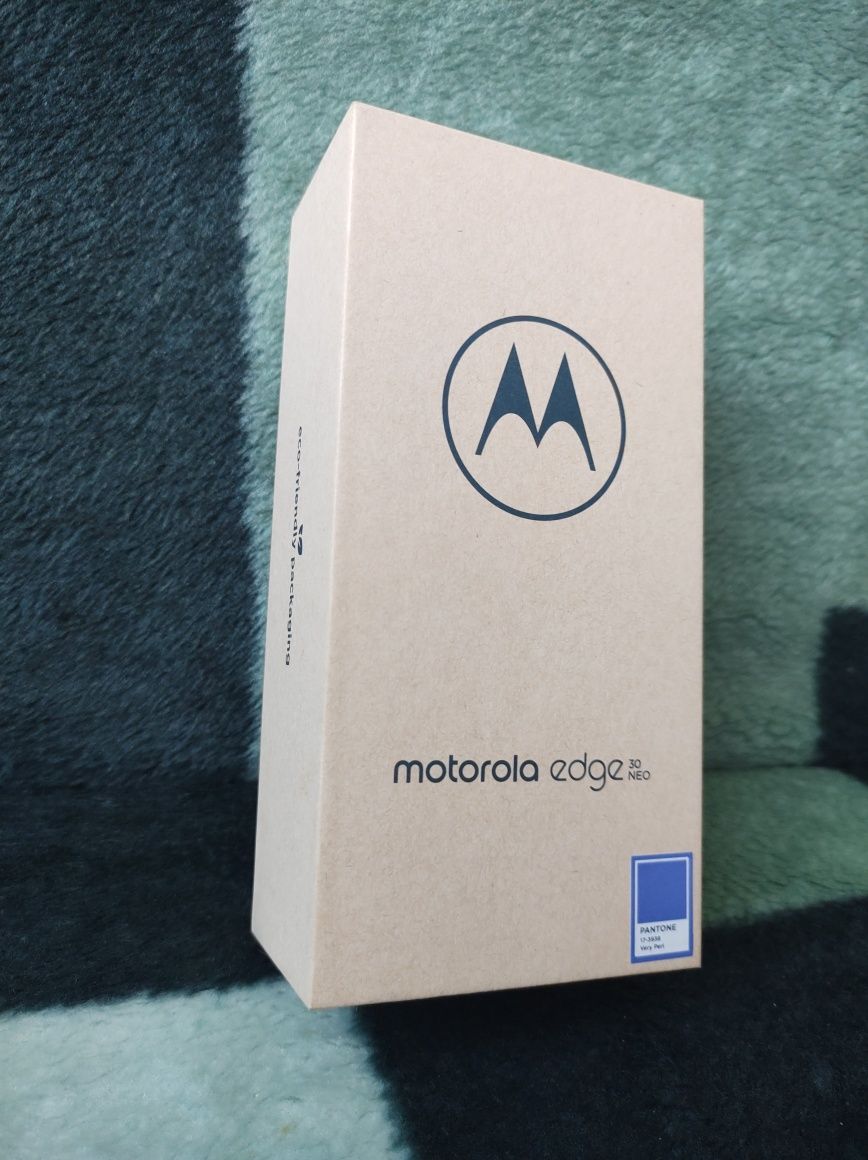 Motorola edge 30 neo + Lenovo Smart Clock 2