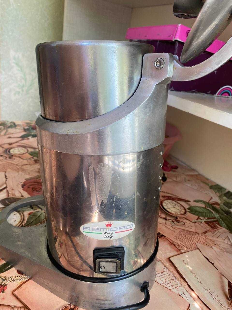 Соковижималка REMIDA SP-A/M