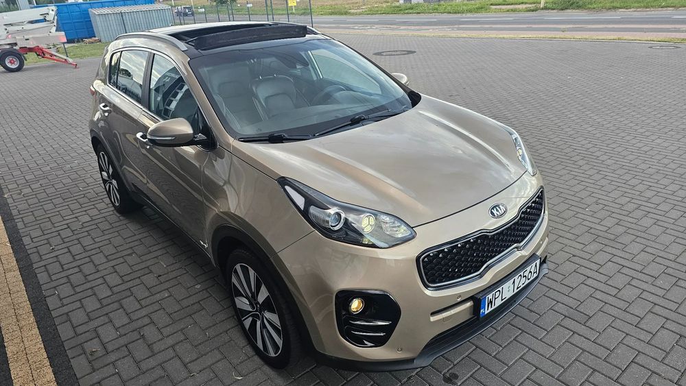 Kia Sportage 2.0 diesel 4×4 skóra nawigacja serwis zarejestrowany w Polsce