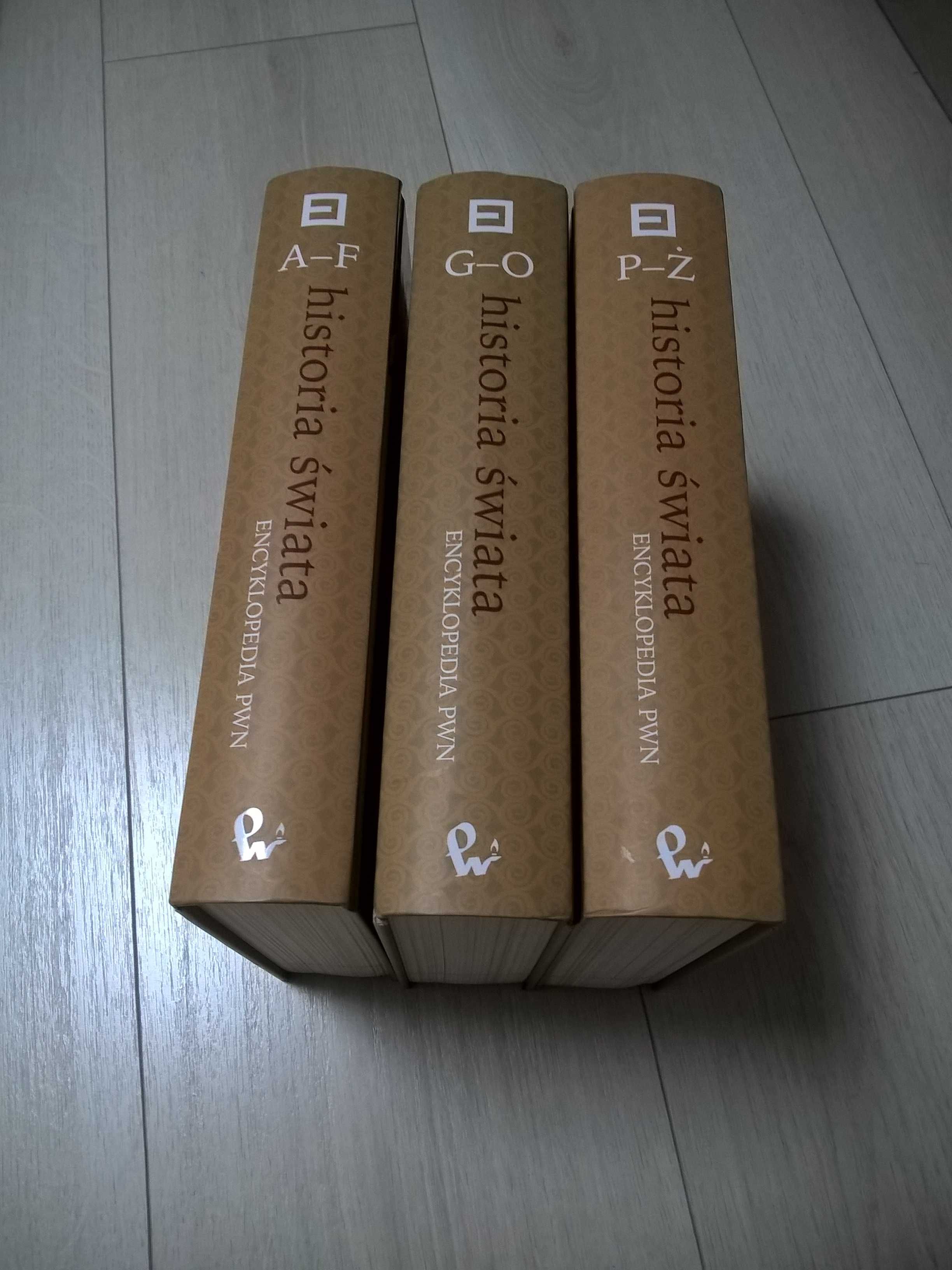 encyklopedia PWN "Historia świata" 3 tomy